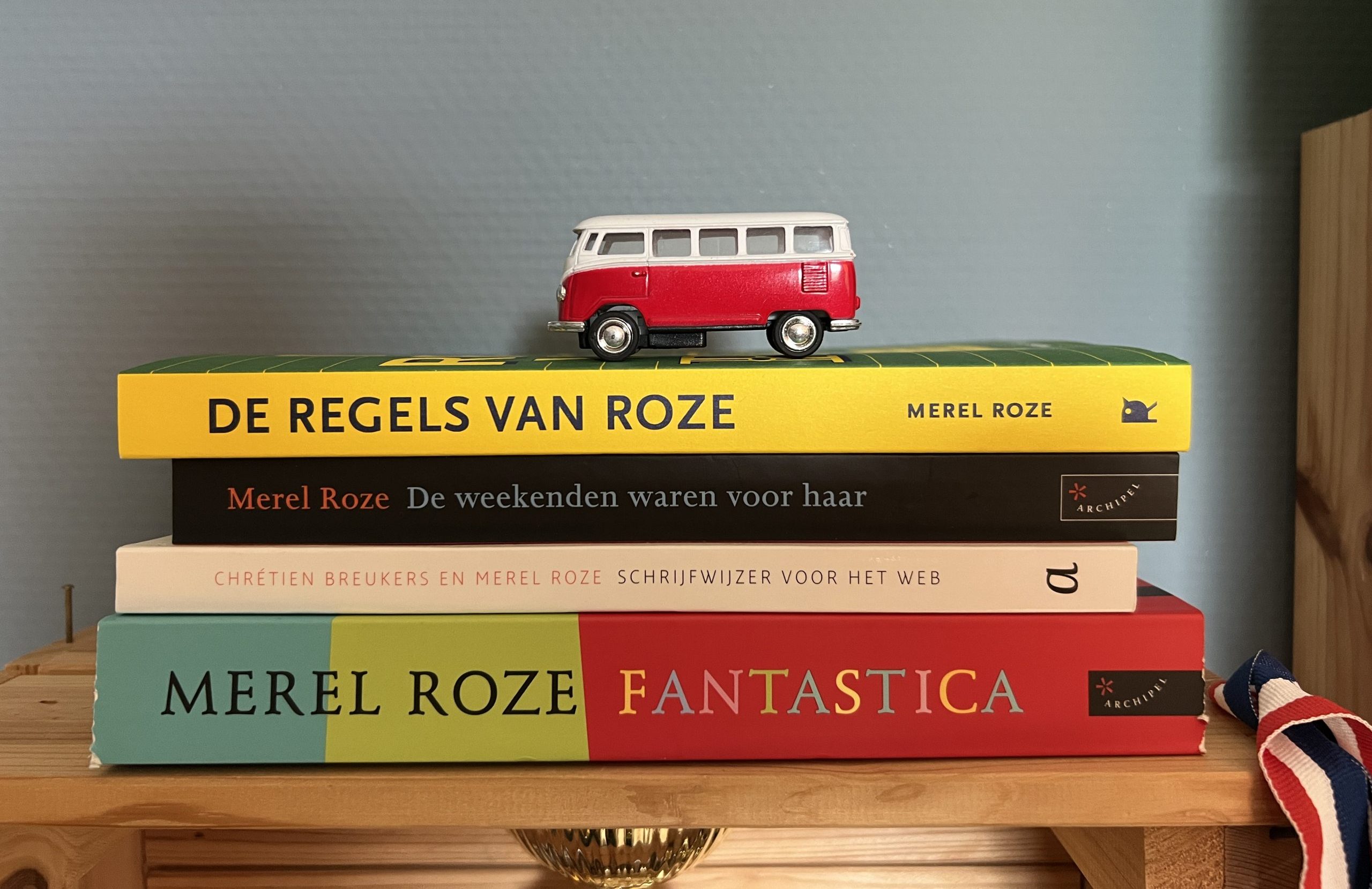 De vier boeken van Merel Roze (en een Volkswagen busje)